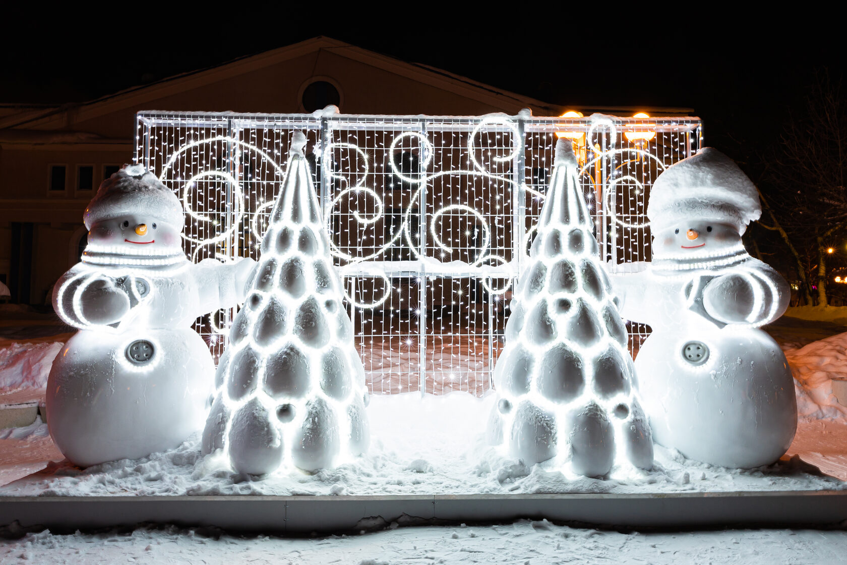 Снеговик с елкой — изображение 4