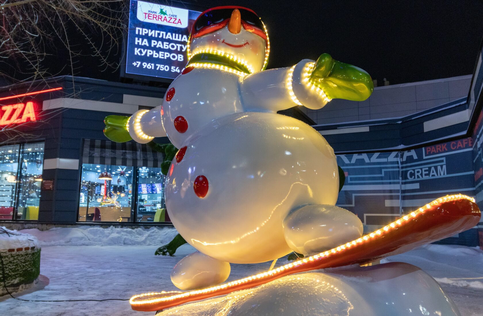 Снеговик сноубордист — изображение 3